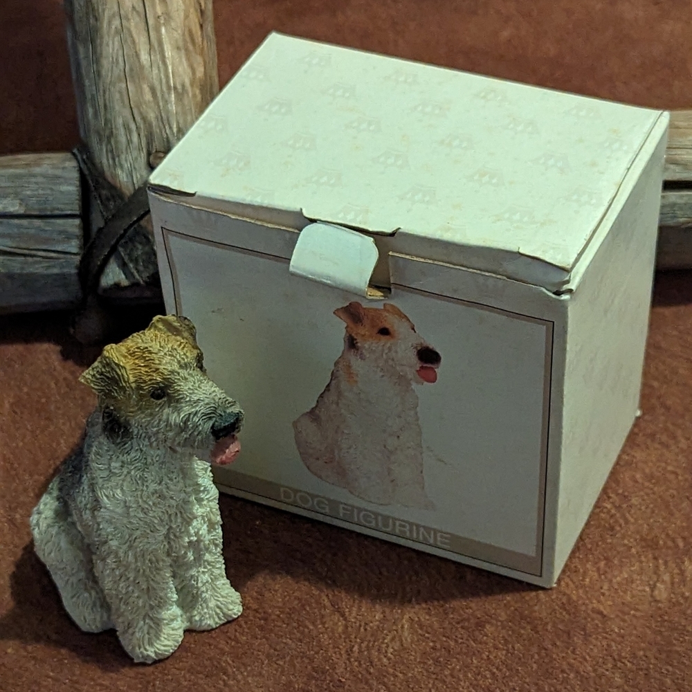 Vintage World Bazaar Inc Crown Agents Jack Russell Dog Figurine in Box